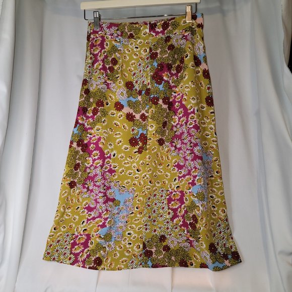Beautiful bright floral skirt - Green base w/ bright pink/orange flowers - Sz S - Picture 3 of 4